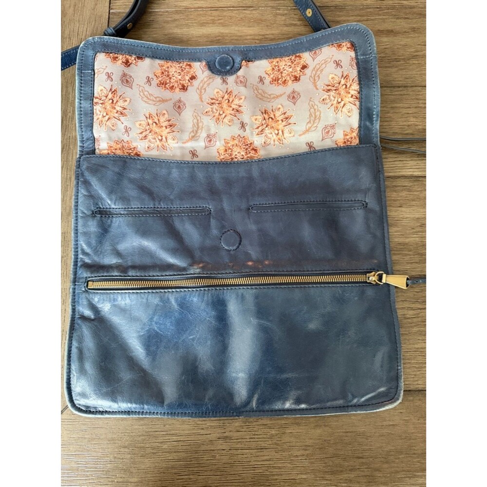 HOBO INTERNATIONAL “Vista” Indigo Crossbody - Picture 5 of 16